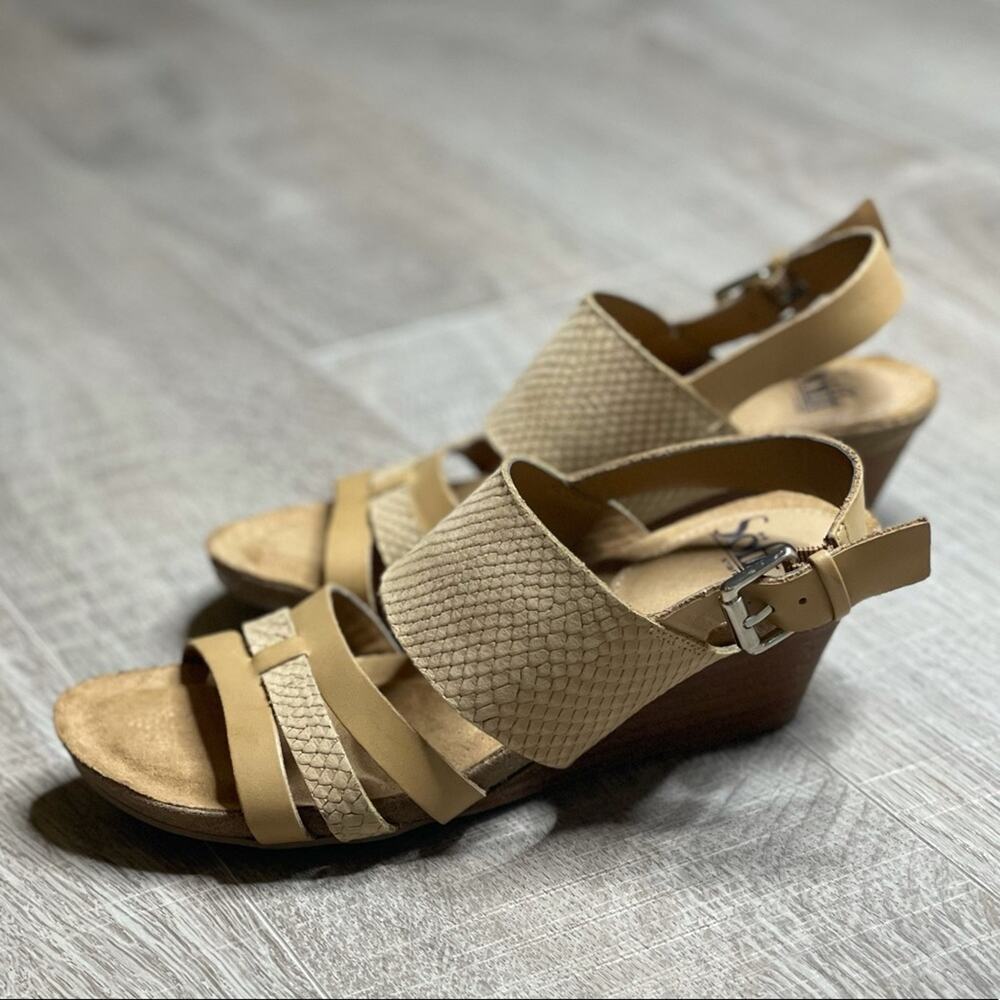 NEW Söfft Velora Snakeskin Embossed Wedge Sandal